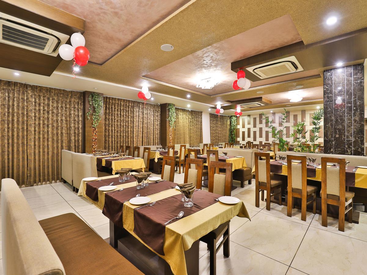 Oyo 13253 The Grand Vinayak Hotel Ahmedabad Ngoại thất bức ảnh