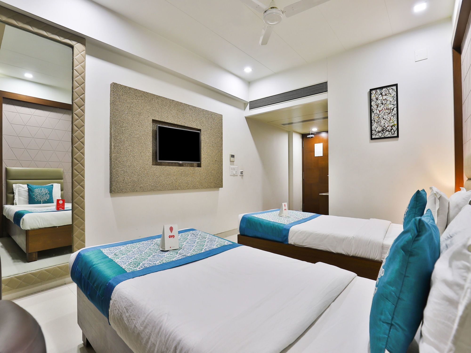 Oyo 13253 The Grand Vinayak Hotel Ahmedabad Ngoại thất bức ảnh