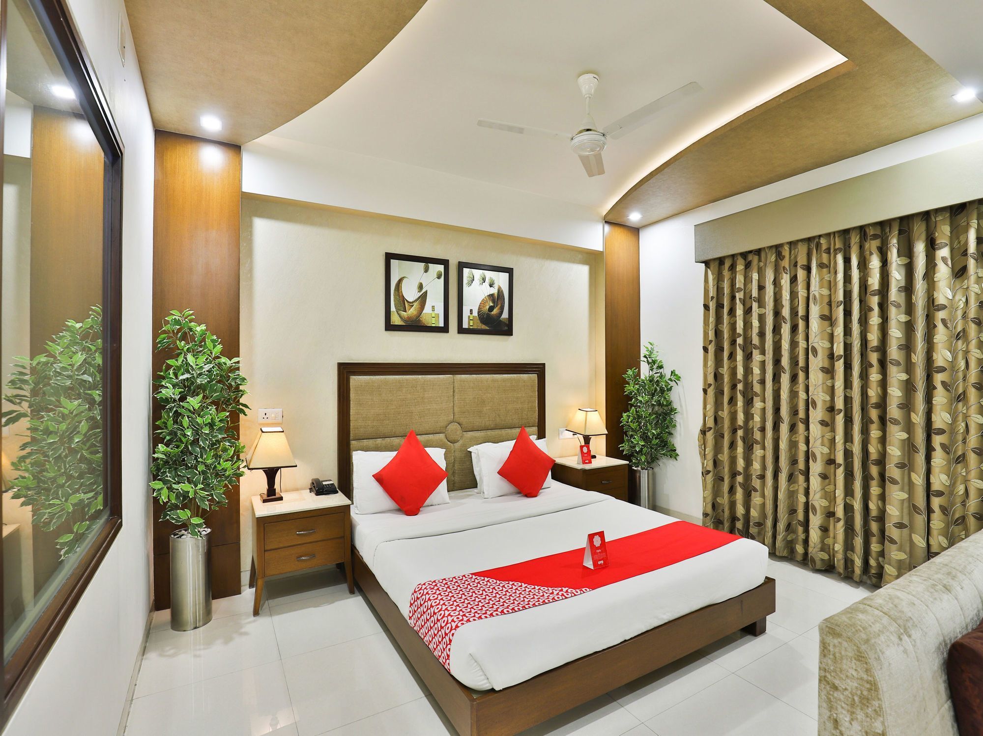 Oyo 13253 The Grand Vinayak Hotel Ahmedabad Ngoại thất bức ảnh